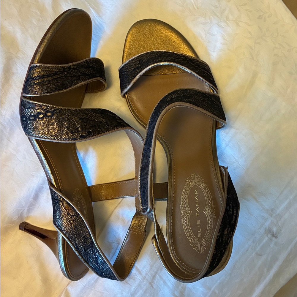 Gold and bronze evening shoes. In great worn once condition